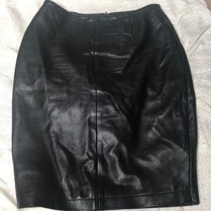 LEATHER BLACK SKIRT